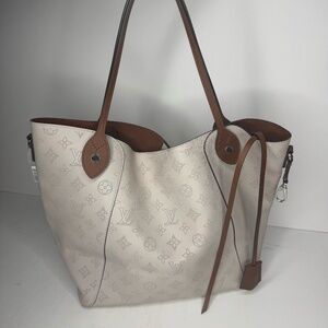 Louis Vuitton Hina MM Tote Bag Mahina Cream & Brown